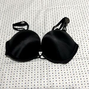 NWT Victoria’s Secret Bombshell Adds 2 Cup Bra size 32C